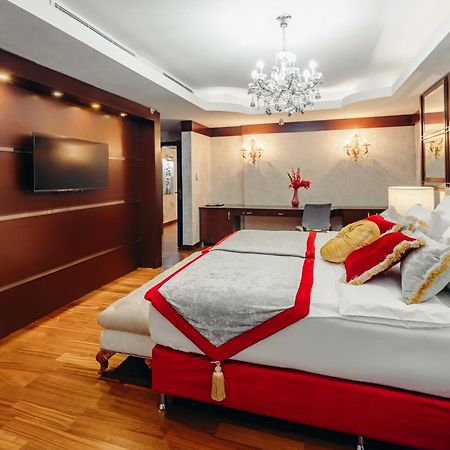 Dedeman Oskemen Tavros Hotel Ustʼ-Kamenogorsk Εξωτερικό φωτογραφία Suite