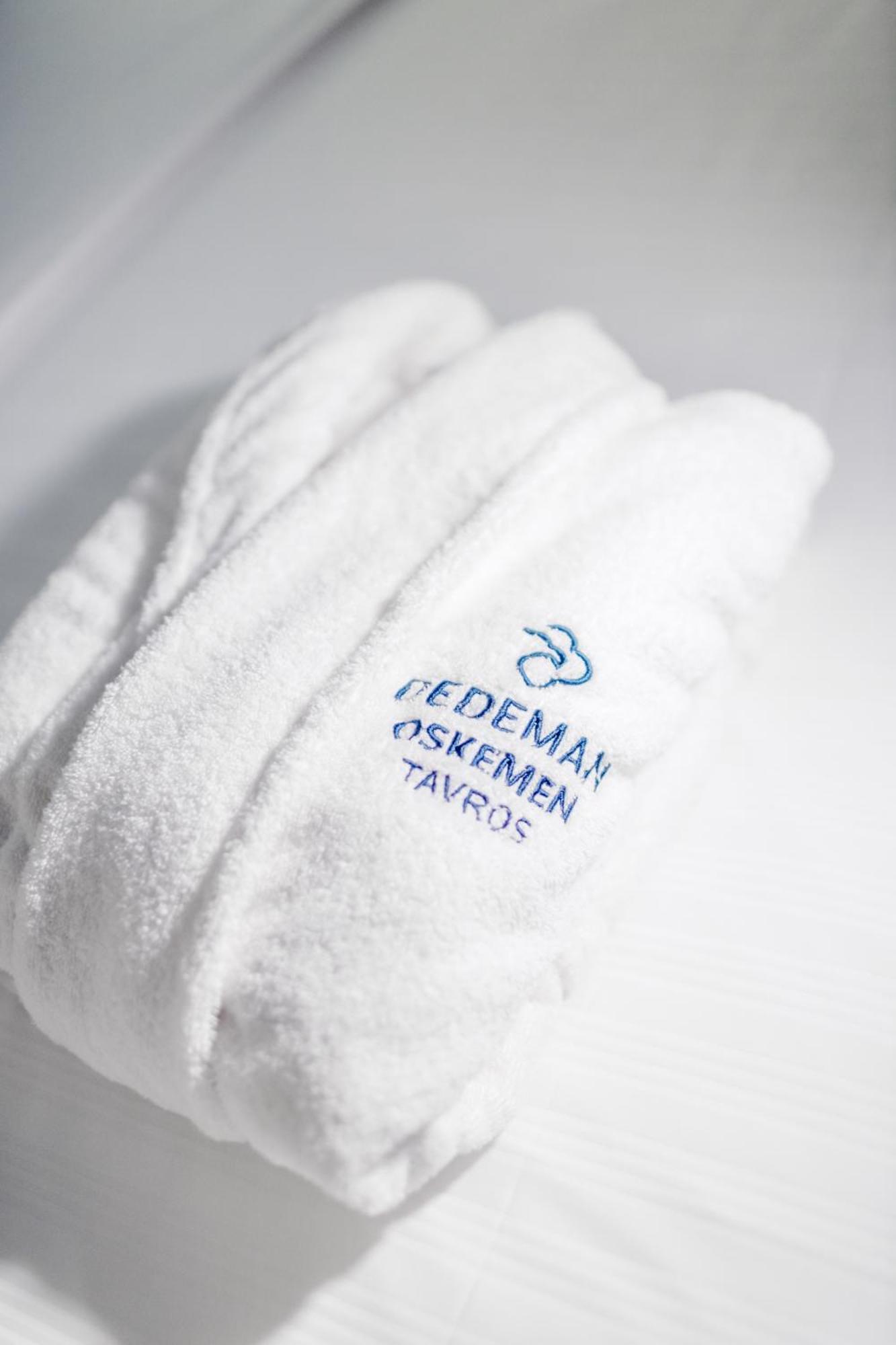 Dedeman Oskemen Tavros Hotel Ustʼ-Kamenogorsk Δωμάτιο φωτογραφία