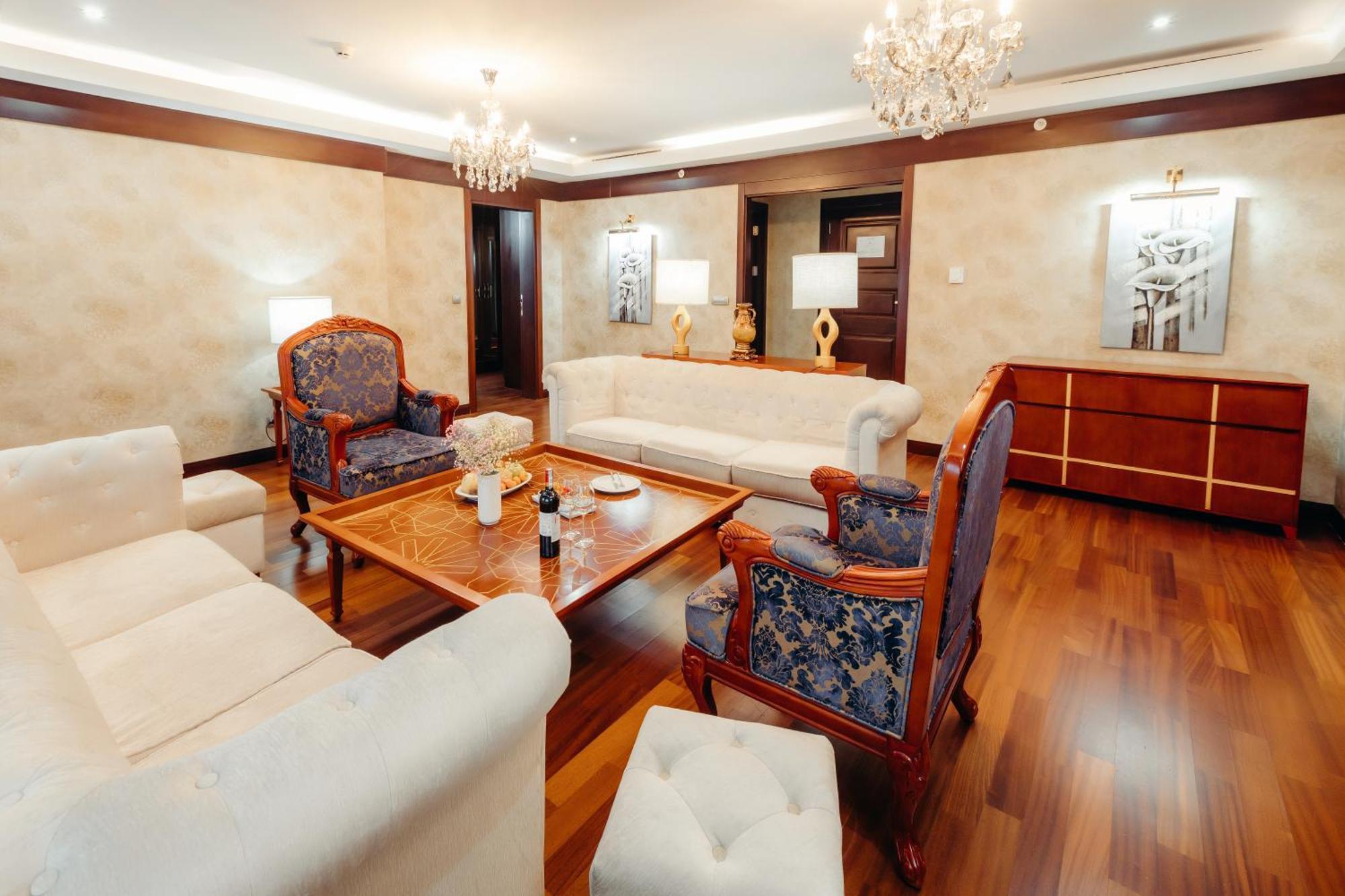 Dedeman Oskemen Tavros Hotel Ustʼ-Kamenogorsk Δωμάτιο φωτογραφία