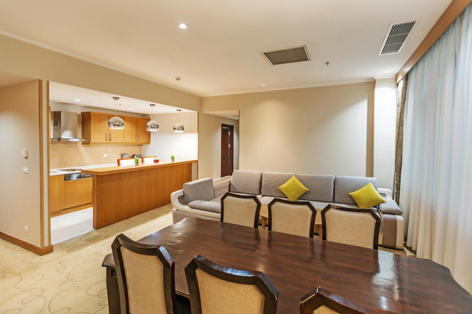 Dedeman Oskemen Tavros Hotel Ustʼ-Kamenogorsk Εξωτερικό φωτογραφία