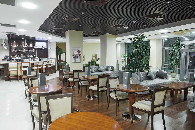 Dedeman Oskemen Tavros Hotel Ustʼ-Kamenogorsk Εξωτερικό φωτογραφία The lounge at the airport